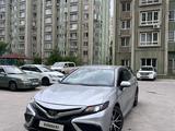 Toyota Camry 2021 годаүшін13 450 000 тг. в Алматы