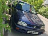 Volkswagen Golf 1995 годаүшін1 380 000 тг. в Алматы