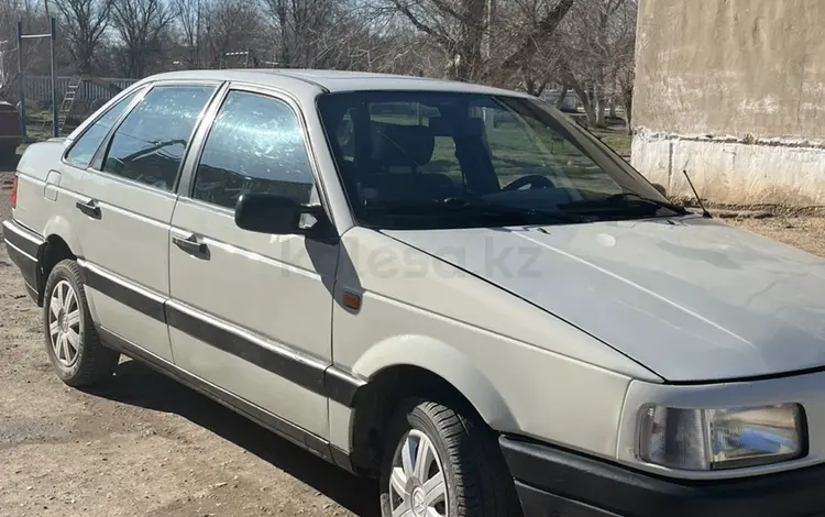 Volkswagen Passat 1993 годаүшін1 100 000 тг. в Караганда