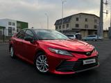 Toyota Camry 2023 года за 13 800 000 тг. в Алматы