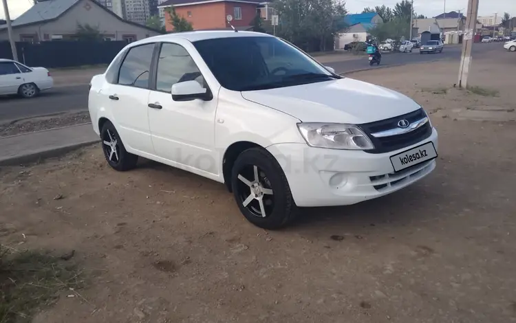 ВАЗ (Lada) Granta 2190 2013 годаүшін2 150 000 тг. в Астана