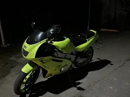 Yamaha  FZR600 1993 года за 800 000 тг. в Алматы – фото 2