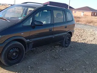 Opel Zafira, 2001