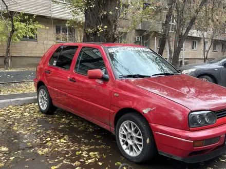 Volkswagen Golf 1995 года за 1 200 000 тг. в Алматы – фото 3