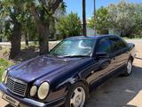 Mercedes-Benz E 220 1998 года за 1 800 000 тг. в Кызылорда – фото 2