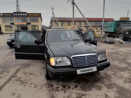 Mercedes-Benz E 200 1992 года за 1 300 000 тг. в Тараз – фото 2