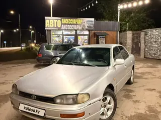 Toyota Camry, 1992