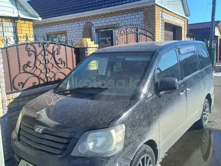 Toyota Noah 2002 года за 5 700 000 тг. в Астана