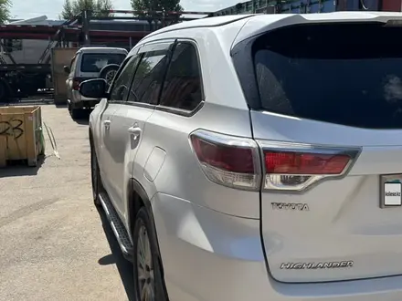 Toyota Highlander 2014 года за 15 500 000 тг. в Алматы – фото 4