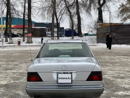 Mercedes-Benz E 280 1994 года за 2 500 000 тг. в Шымкент – фото 4