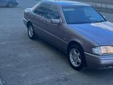 Mercedes-Benz C 200 1994 года за 2 600 000 тг. в Астана – фото 2