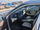 Toyota Highlander 2022 года за 23 000 000 тг. в Актобе – фото 2