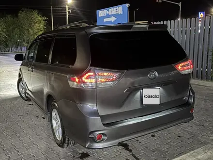Toyota Sienna 2014 года за 11 400 000 тг. в Уральск