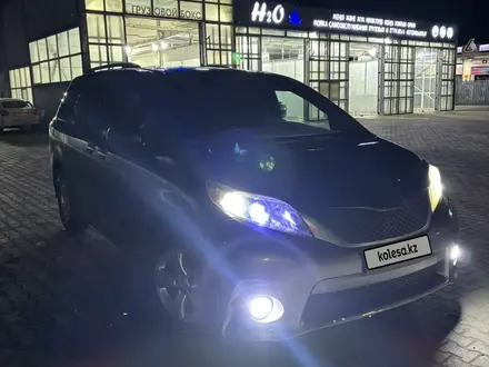 Toyota Sienna 2014 года за 11 400 000 тг. в Уральск – фото 6