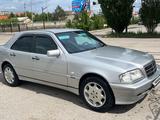 Mercedes-Benz C 200 1997 годаүшін2 900 000 тг. в Актобе – фото 2