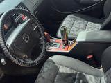 Mercedes-Benz C 200 1997 годаүшін2 900 000 тг. в Актобе – фото 5