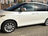 Toyota Previa 2017 года за 9 500 000 тг. в Актобе