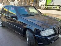 Mercedes-Benz C 180 1994 года за 1 250 000 тг. в Алматы