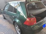 Volkswagen Golf 1999 года за 2 500 000 тг. в Алматы – фото 2