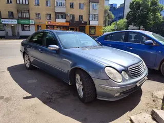Mercedes-Benz E 320