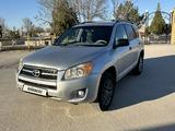 Toyota RAV4 2010 года за 8 000 000 тг. в Жанаозен – фото 2