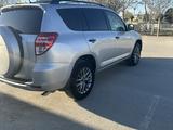 Toyota RAV4 2010 года за 8 000 000 тг. в Жанаозен