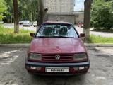Volkswagen Vento 1993 года за 1 200 000 тг. в Тараз