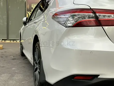 Toyota Camry 2021 года за 14 900 000 тг. в Тараз – фото 4