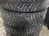 Зимняя шипованная резина Michelin X-Ice 195/65 R15 за 65 000 тг. в Кокшетау