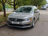 Volkswagen Passat 2013 годаүшін5 500 000 тг. в Астана – фото 2