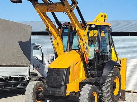 JCB  3CX 2011 года за 22 000 000 тг. в Атырау