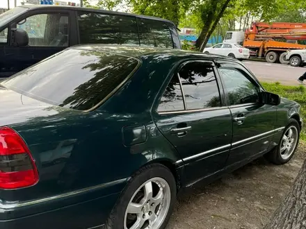 Mercedes-Benz C 220 1994 года за 2 000 000 тг. в Алматы – фото 3