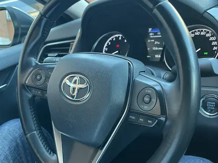 Toyota Camry 2021 года за 13 200 000 тг. в Павлодар – фото 15