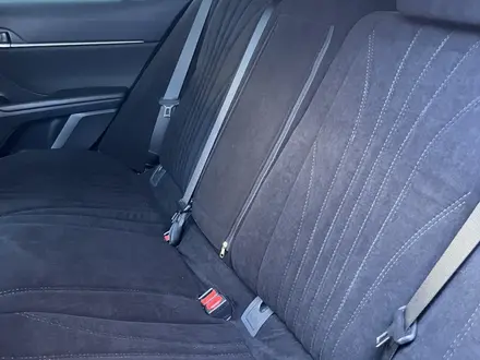 Toyota Camry 2021 года за 13 200 000 тг. в Павлодар – фото 18