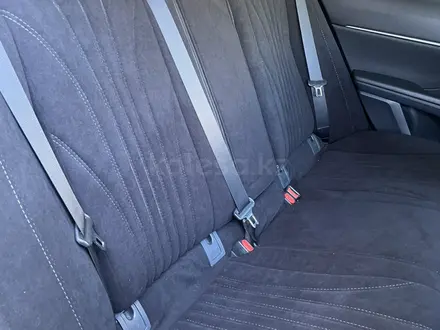 Toyota Camry 2021 года за 13 200 000 тг. в Павлодар – фото 20