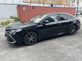 Toyota Camry 2021 года за 13 200 000 тг. в Павлодар – фото 3