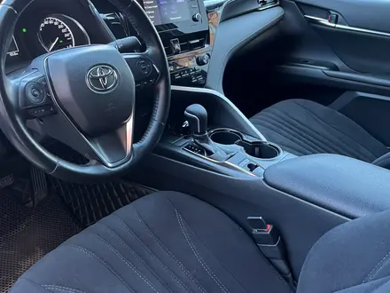 Toyota Camry 2021 года за 13 200 000 тг. в Павлодар – фото 11
