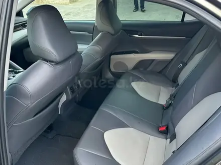 Toyota Camry 2020 года за 10 499 000 тг. в Тараз – фото 6