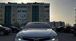 Toyota Camry 2015 года за 10 500 000 тг. в Караганда