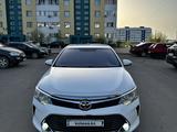 Toyota Camry 2015 года за 10 500 000 тг. в Караганда – фото 2