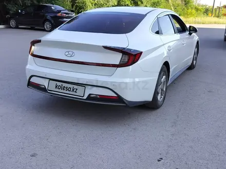 Hyundai Sonata 2019 года за 8 500 000 тг. в Астана – фото 2