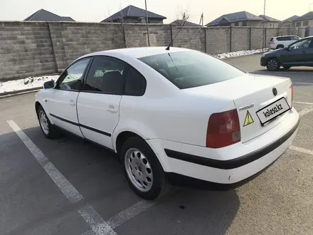 Volkswagen Passat 1997 года за 900 000 тг. в Алматы – фото 2