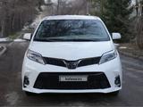 Toyota Sienna 2020 года за 15 900 000 тг. в Алматы – фото 2