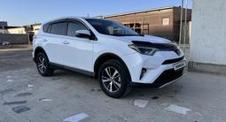 Toyota RAV4 2018 годаүшін12 500 000 тг. в Актау