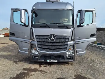 Mercedes-Benz  Actros 2015 года за 45 000 000 тг. в Шымкент – фото 16