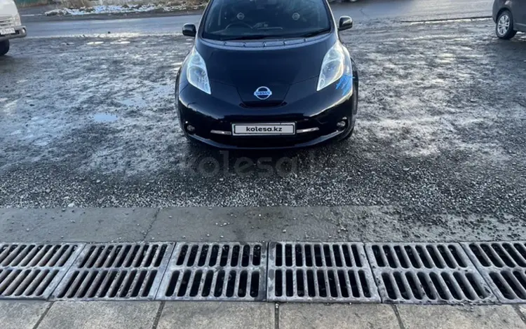 Nissan Leaf 2013 годаүшін4 300 000 тг. в Зайсан