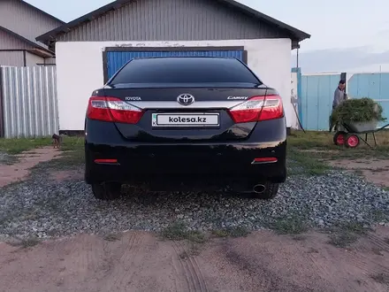 Toyota Camry 2014 года за 9 100 000 тг. в Павлодар – фото 2