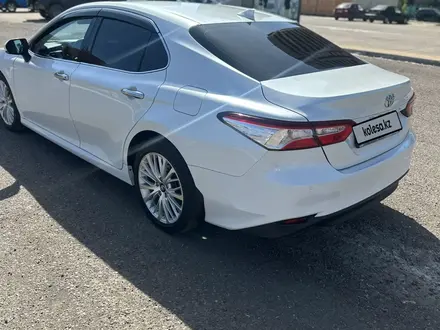 Toyota Camry 2018 года за 13 000 000 тг. в Астана – фото 6