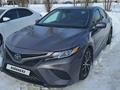 Toyota Camry 2019 года за 11 800 000 тг. в Актобе