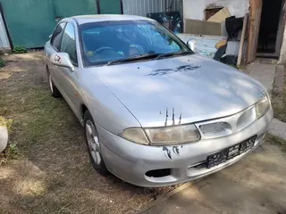 Mitsubishi Carisma, 1997